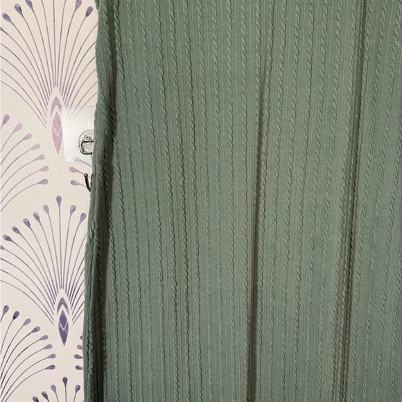 Green Sleeveless Sheath Midi Dress - Picture 3 of 3